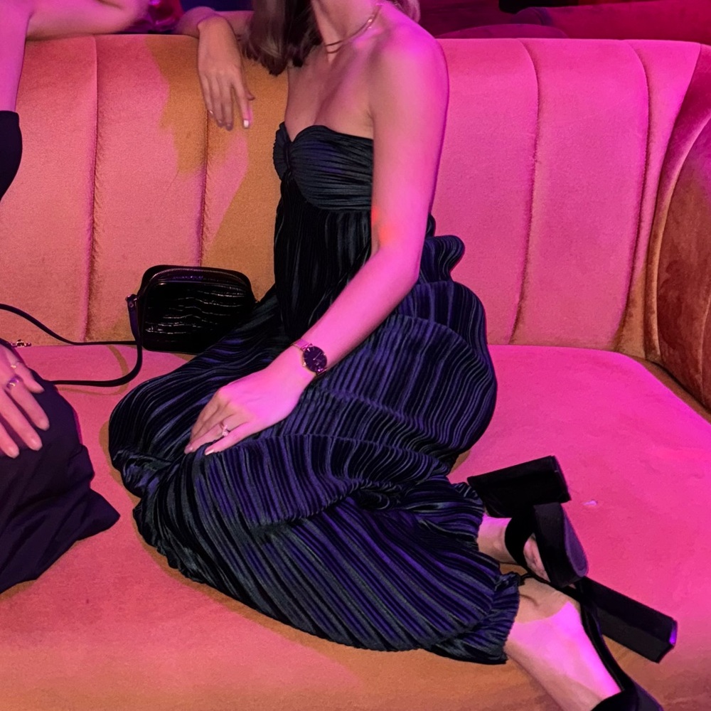 Lulus emerald pleated strapless dress - Picture 8 of 9